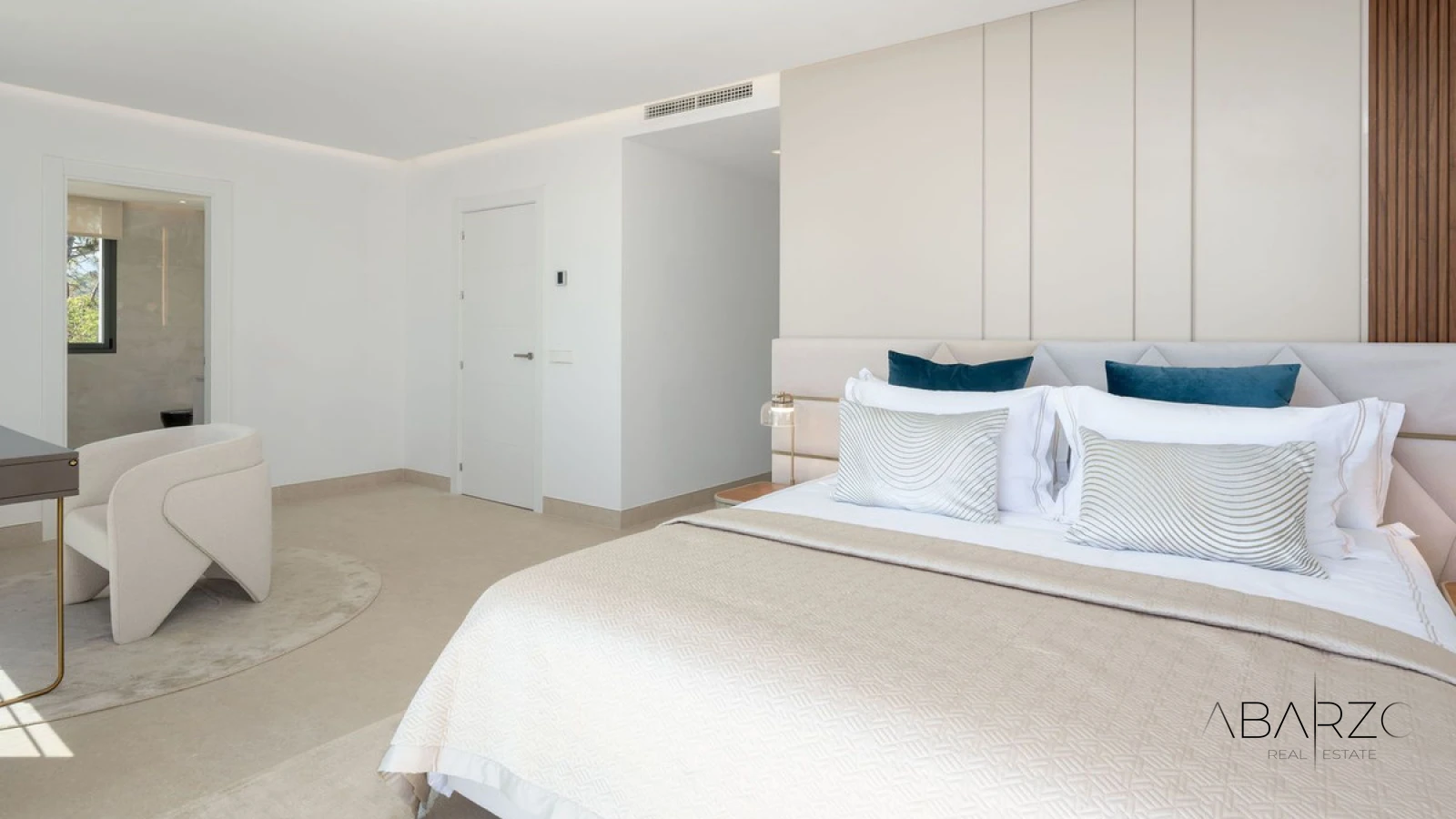 Brand New Luxury Villa in Elviria Marbella with Panoramic Sea Views — interior, Marbella East, Marbella (20 of 49)