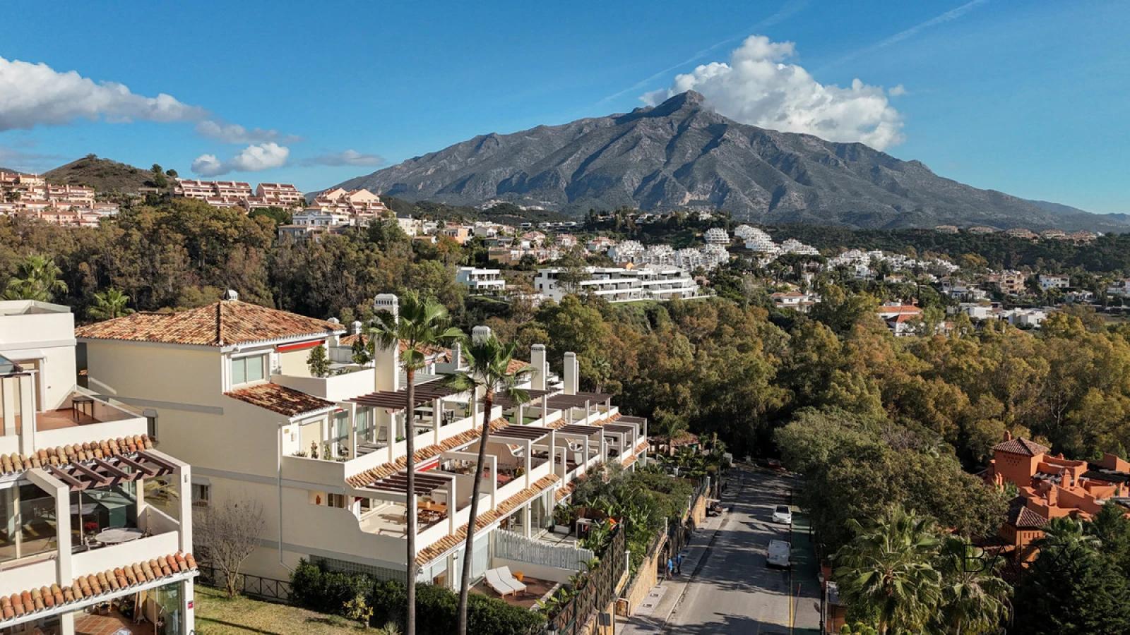 Stunning 3-Bedroom Apartment with Sea Views in Nueva Andalucía, Marbella — luxury property for sale in Nueva Andalucía, Marbella