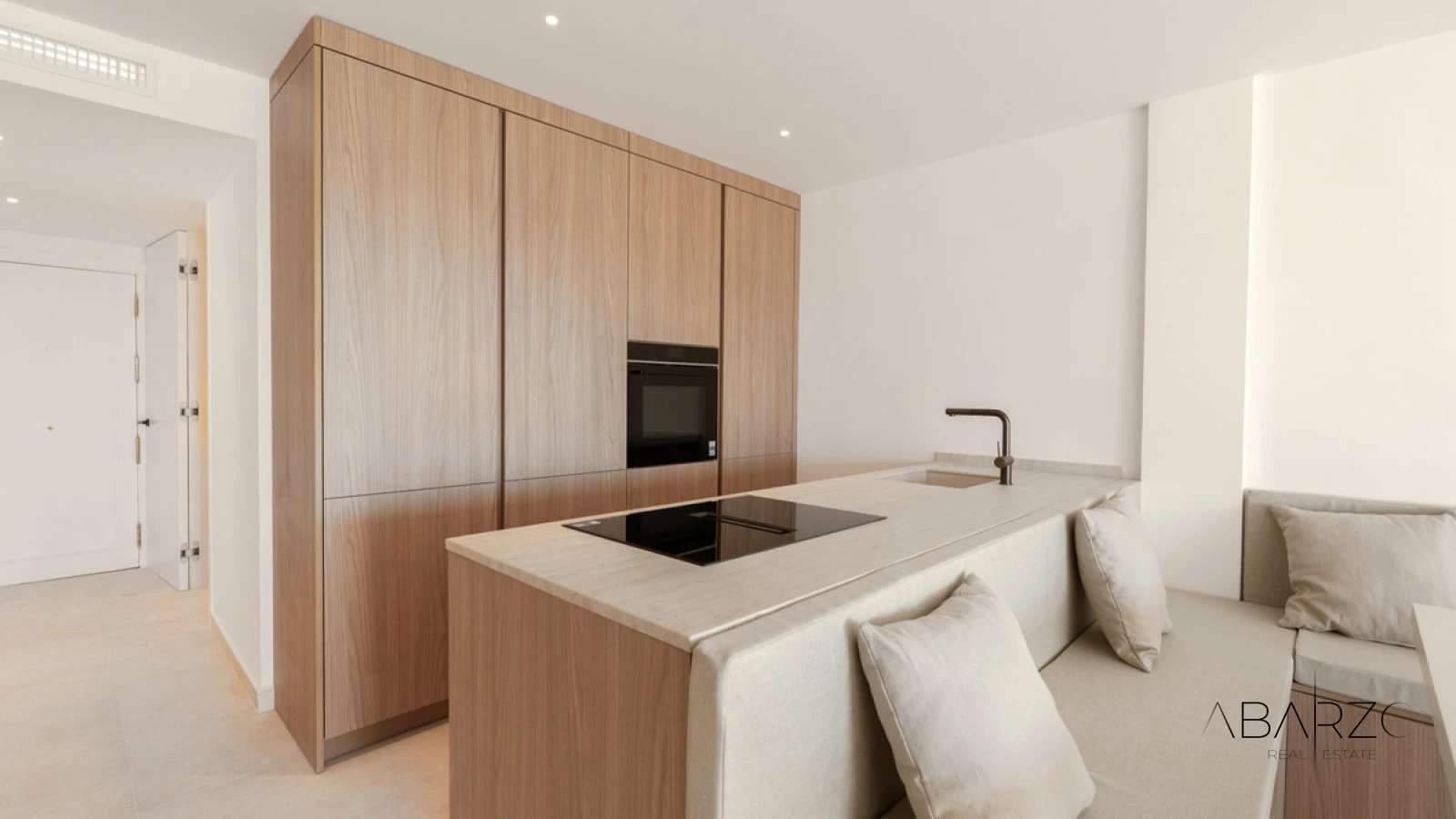 Stunning 3-Bedroom Apartment with Sea Views in Nueva Andalucía, Marbella — interior, Nueva Andalucía, Marbella (6 of 41)
