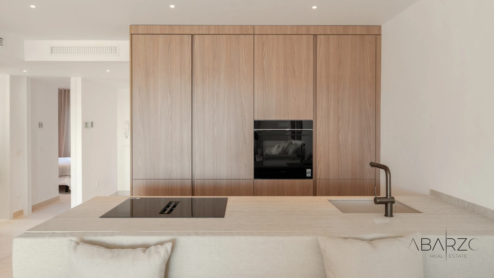 Stunning 3-Bedroom Apartment with Sea Views in Nueva Andalucía, Marbella — interior, Nueva Andalucía, Marbella (11 of 41)