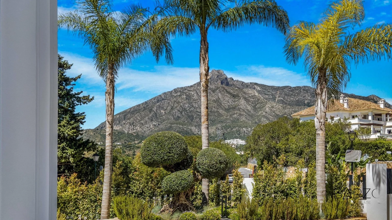 New Build Luxury Villas in Lomas de Marbella Club with Sea Views — interior, Golden Mile, Marbella (47 of 49)
