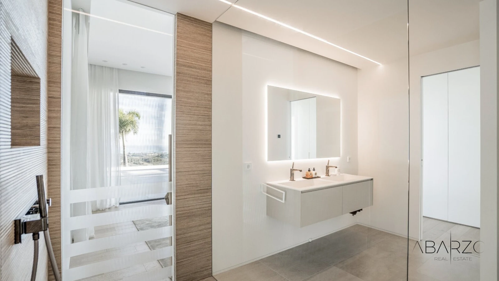 Luxurious 7-Bedroom Villa with Panoramic Sea Views in Marbella Club Golf Resort — interior, Marbella Club Golf Resort, Benahavís (27 of 33)