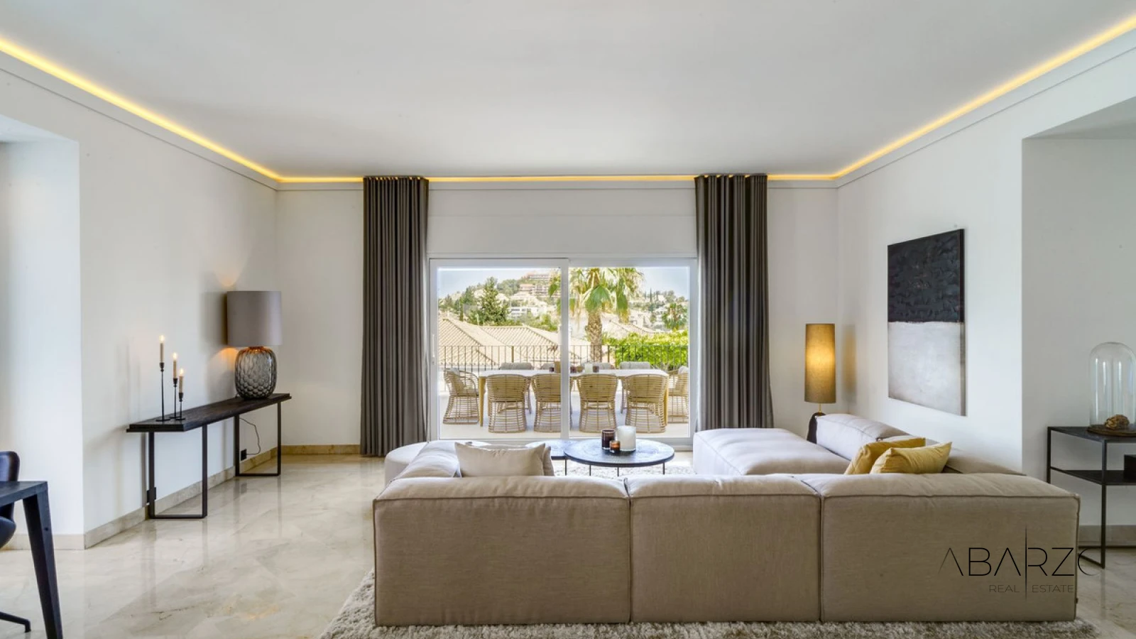 Chalet with Golf Views in Gated Community, Renovated 2024, Pool & Jacuzzi — interior, Nueva Andalucía, Marbella (14 of 27)