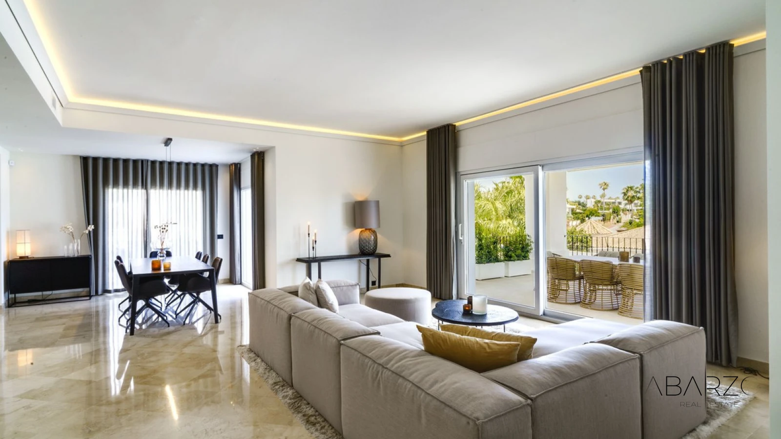 Chalet with Golf Views in Gated Community, Renovated 2024, Pool & Jacuzzi — interior, Nueva Andalucía, Marbella (16 of 27)