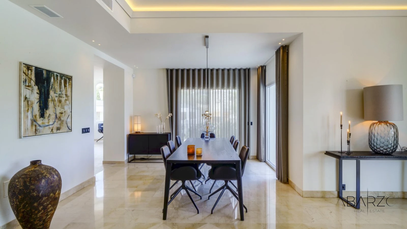 Chalet with Golf Views in Gated Community, Renovated 2024, Pool & Jacuzzi — interior, Nueva Andalucía, Marbella (15 of 27)