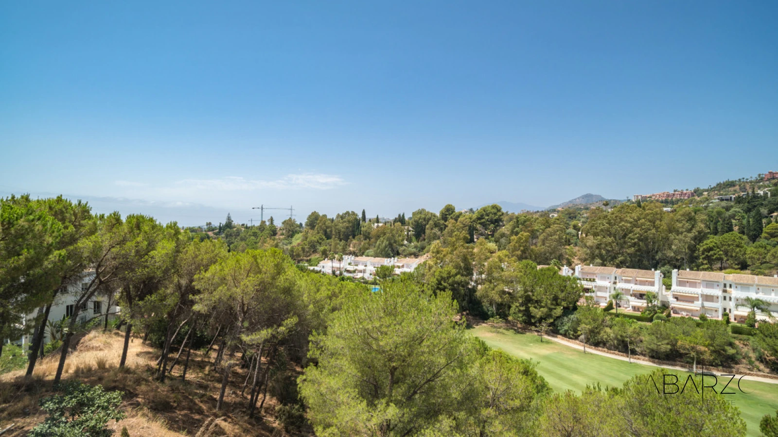 Duplex Apartment in La Quinta with 3 Bedrooms and Nature Views — interior, La Quinta, Benahavís (2 of 14)