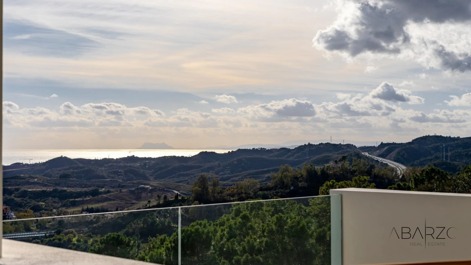 Exclusive penthouses and flats next to Marbella Club Golf with Mediterranean views — interior, Los Flamingos, Benahavís (37 of 45)