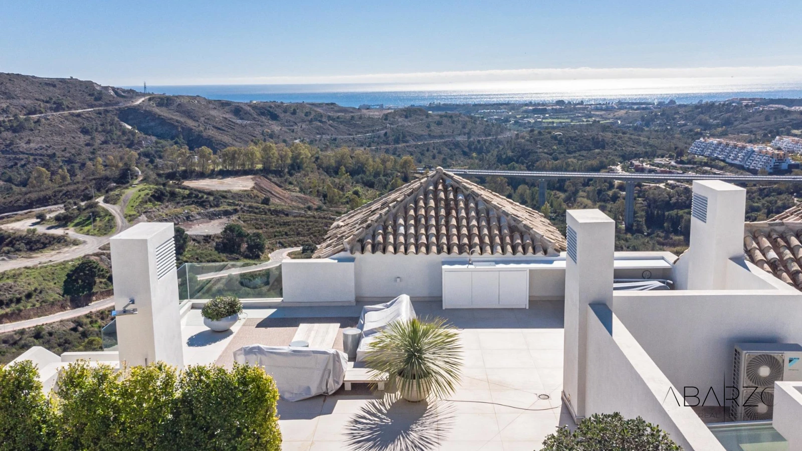 Exclusive penthouses and flats in Marbella Club Golf Resort with Mediterranean views — interior, Marbella Club Golf Resort, Benahavís (5 of 19)