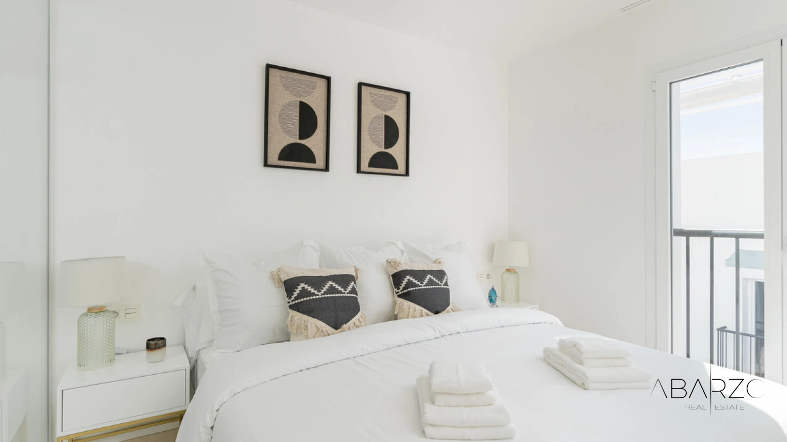 Exclusive 2-Bedroom Penthouse with Sea Views in Costa del Sol — interior, New Golden Mile, Estepona (20 of 29)