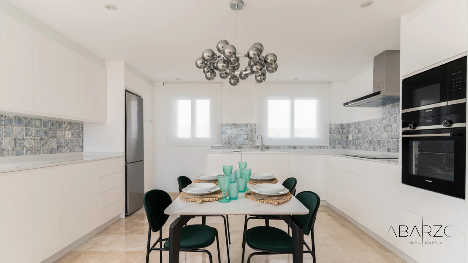 Exclusive 2-Bedroom Penthouse with Sea Views in Costa del Sol — interior, New Golden Mile, Estepona (9 of 29)