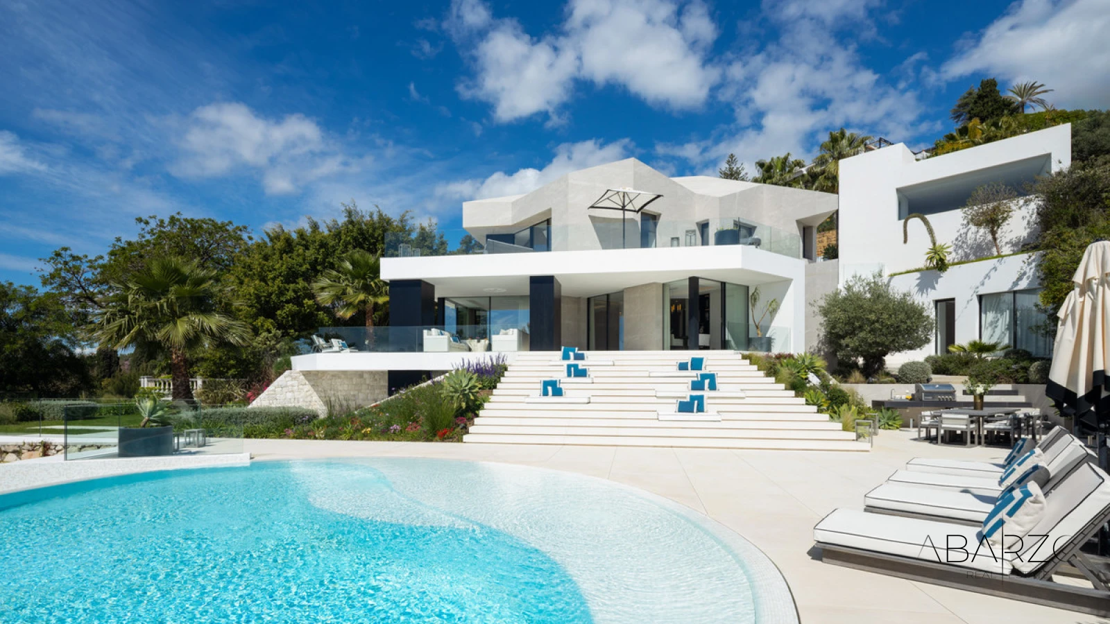 Luxury Villa with Panoramic Sea Views in La Quinta Golf Resort, Benahavís — luxury property for sale in La Quinta, Benahavís