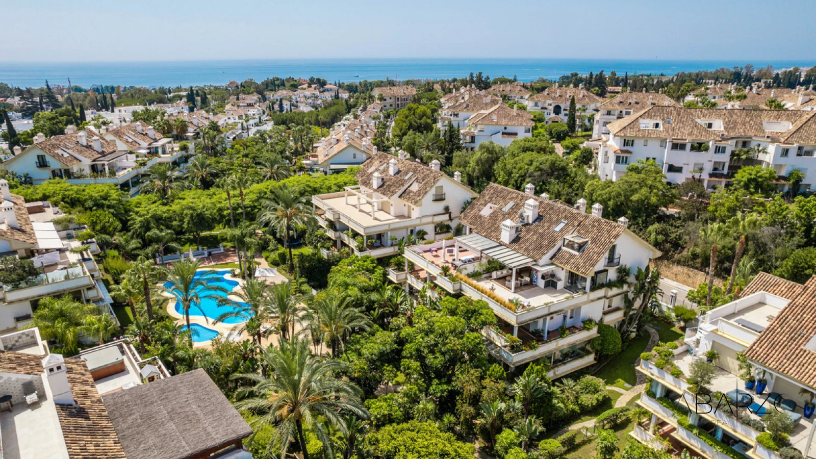 Luxurious three-bedroom duplex penthouse with terraces in Las Lomas del Rey, Marbella Golden Mile — interior, Golden Mile, Marbella (26 of 28)