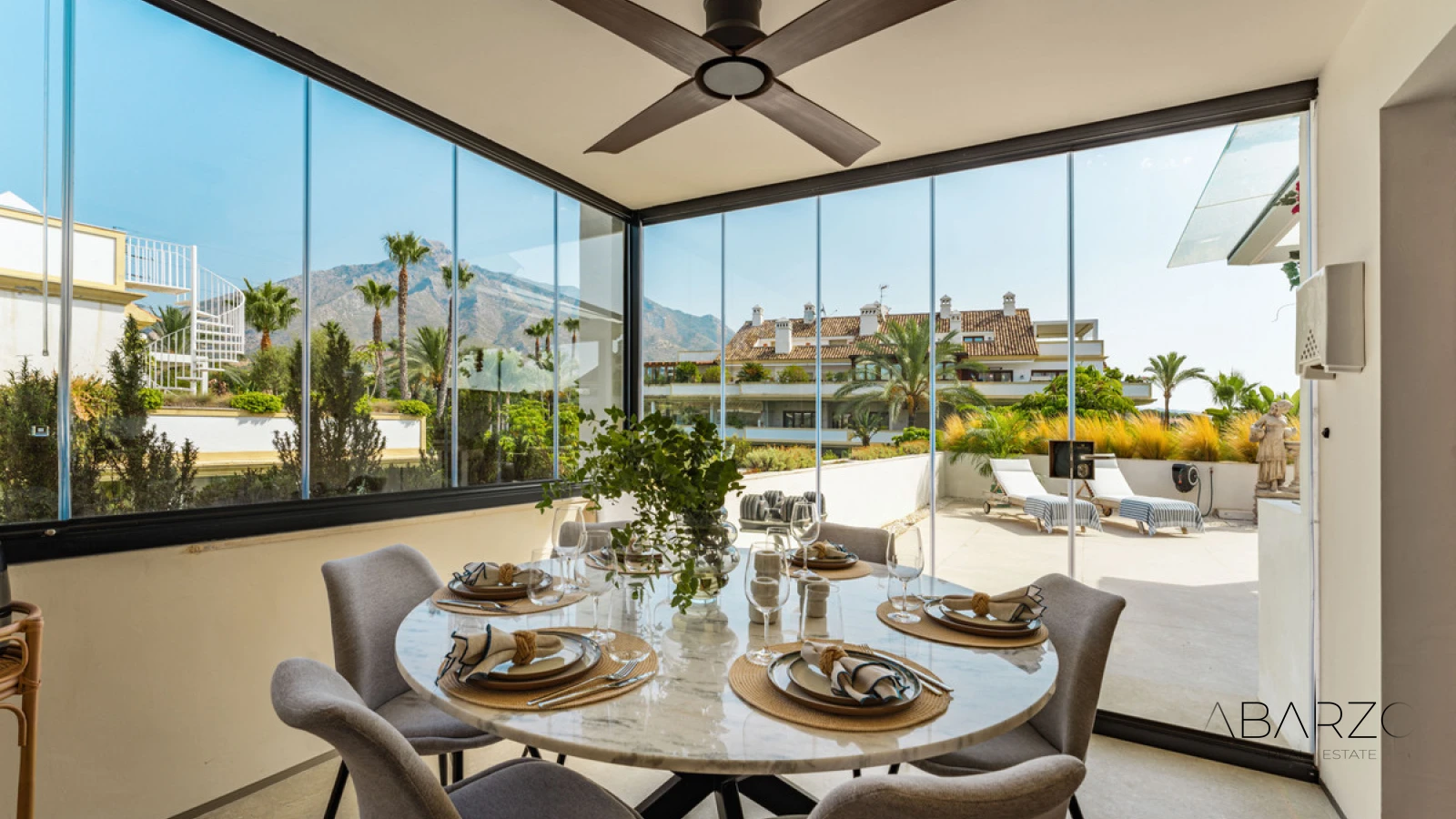 Luxurious three-bedroom duplex penthouse with terraces in Las Lomas del Rey, Marbella Golden Mile — interior, Golden Mile, Marbella (9 of 28)