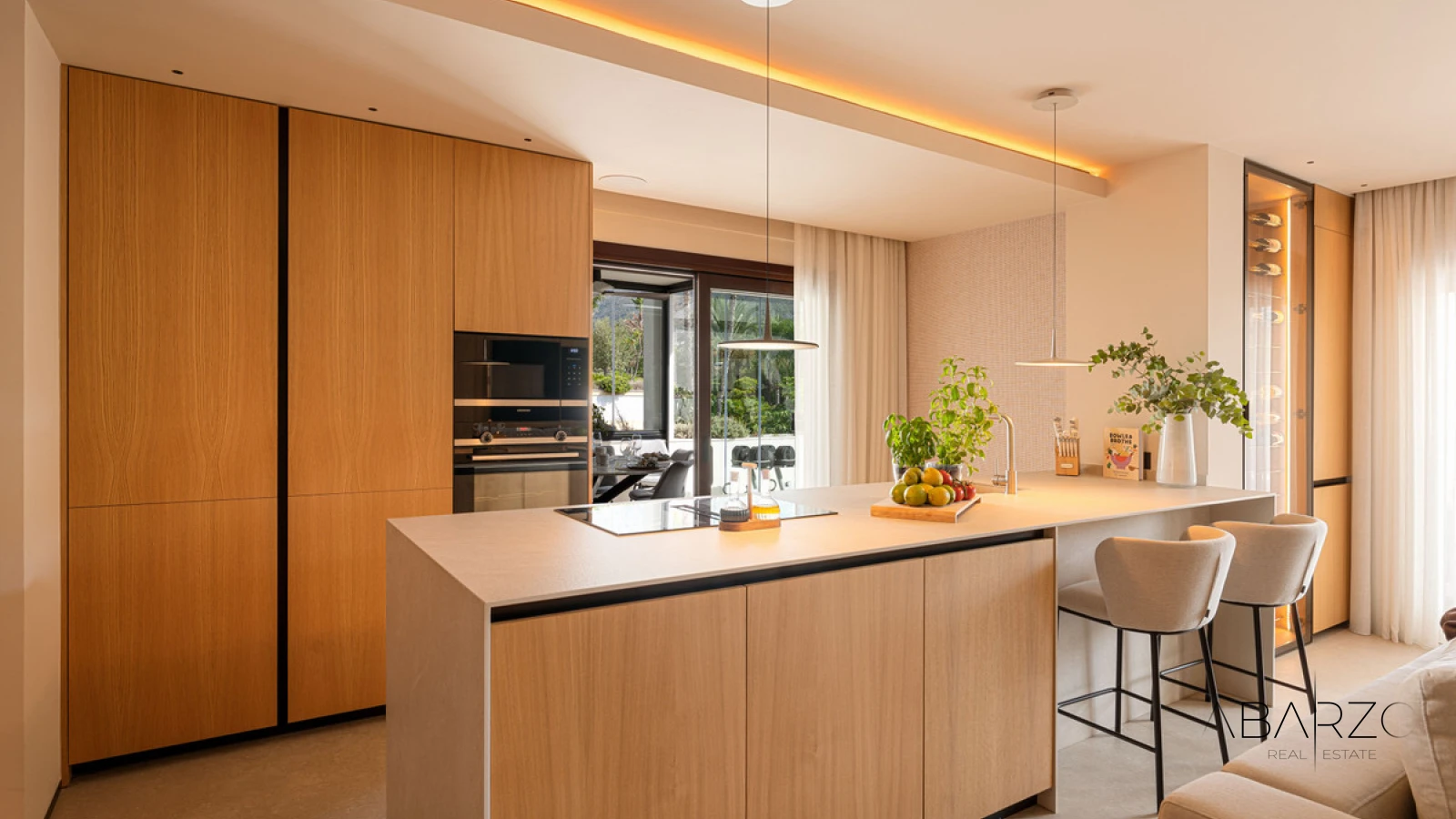 Luxurious three-bedroom duplex penthouse with terraces in Las Lomas del Rey, Marbella Golden Mile — interior, Golden Mile, Marbella (8 of 28)