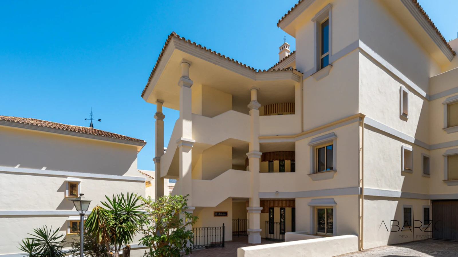 Apartment Jasmine in Nueva Andalucía with panoramic sea and mountain views — interior, Nueva Andalucía, Marbella (23 of 29)