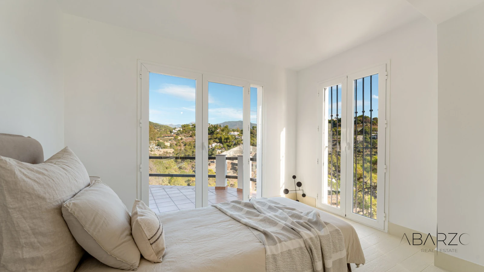 Villa in El Madroñal, Benahavís with panoramic sea views and private pool — interior, El Madroñal, Benahavís (23 of 49)