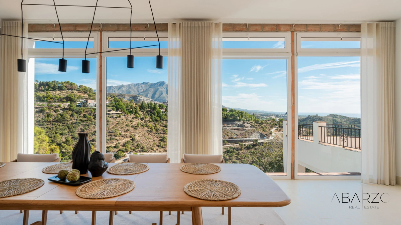 Villa in El Madroñal, Benahavís with panoramic sea views and private pool — interior, El Madroñal, Benahavís (10 of 49)