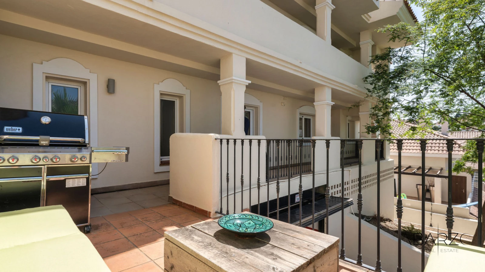 Duplex apartment for sale in Aloha Hill Club, Nueva Andalucía with sea views and luxury amenities — interior, Nueva Andalucía, Marbella (22 of 28)
