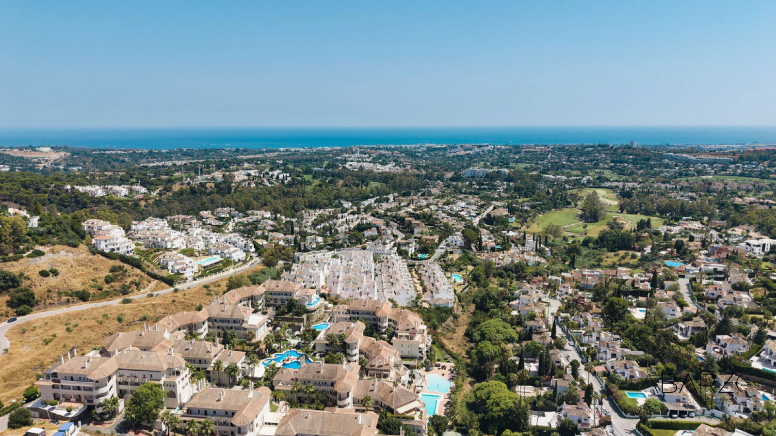 Duplex apartment for sale in Aloha Hill Club, Nueva Andalucía with sea views and luxury amenities — luxury property for sale in Nueva Andalucía, Marbella