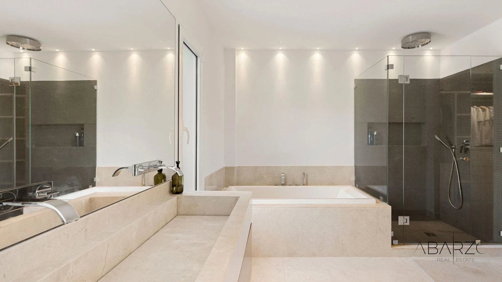 Duplex apartment for sale in Aloha Hill Club, Nueva Andalucía with sea views and luxury amenities — interior, Nueva Andalucía, Marbella (16 of 28)