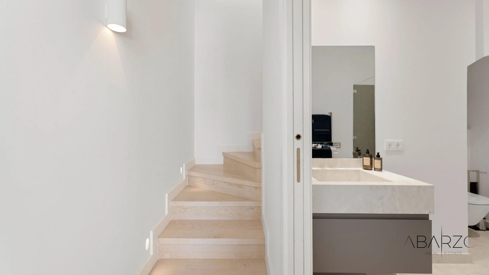 Duplex apartment for sale in Aloha Hill Club, Nueva Andalucía with sea views and luxury amenities — interior, Nueva Andalucía, Marbella (13 of 28)