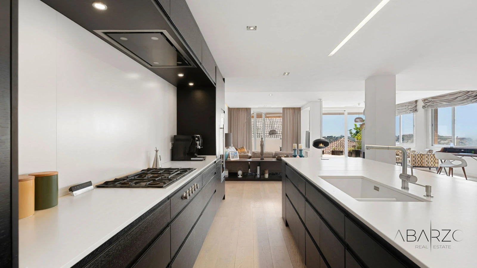 Duplex apartment for sale in Aloha Hill Club, Nueva Andalucía with sea views and luxury amenities — interior, Nueva Andalucía, Marbella (9 of 28)