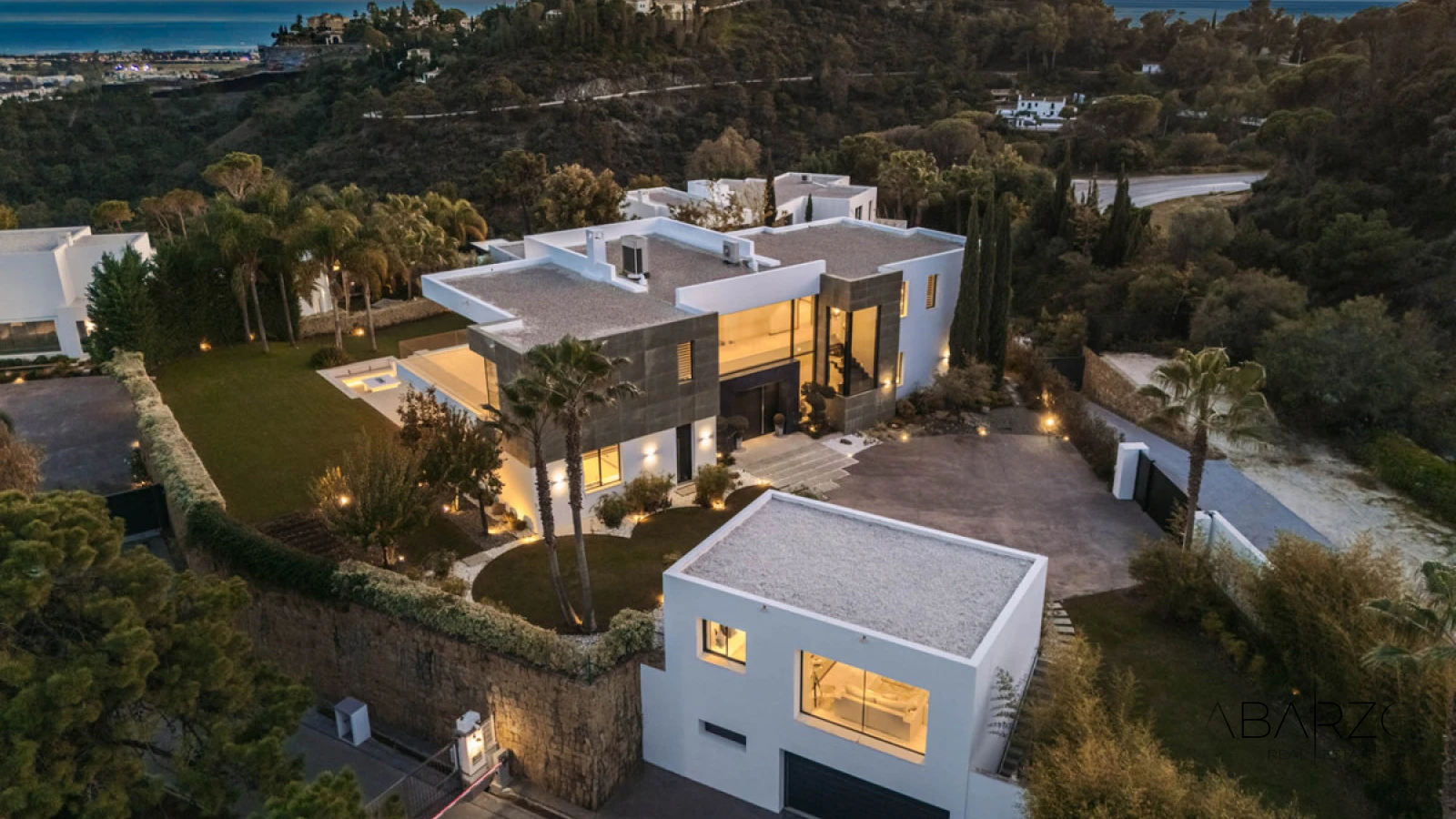 Luxury Villa in El Madroñal, Benahavís with Panoramic Sea and Mountain Views — interior, El Madroñal, Benahavís (36 of 49)