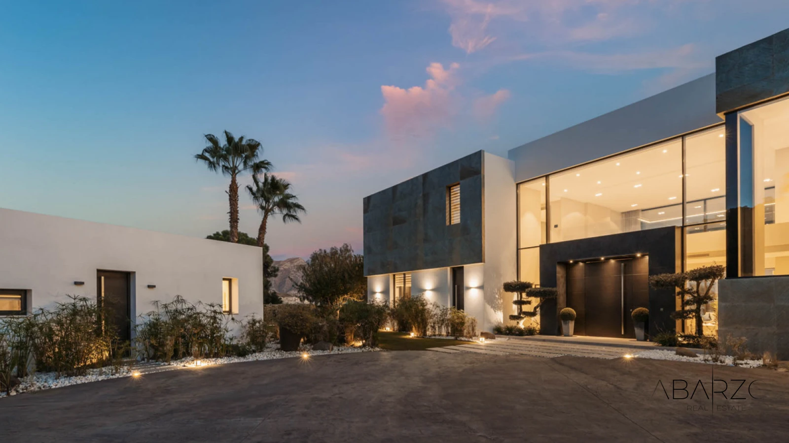 Luxury Villa in El Madroñal, Benahavís with Panoramic Sea and Mountain Views — interior, El Madroñal, Benahavís (34 of 49)