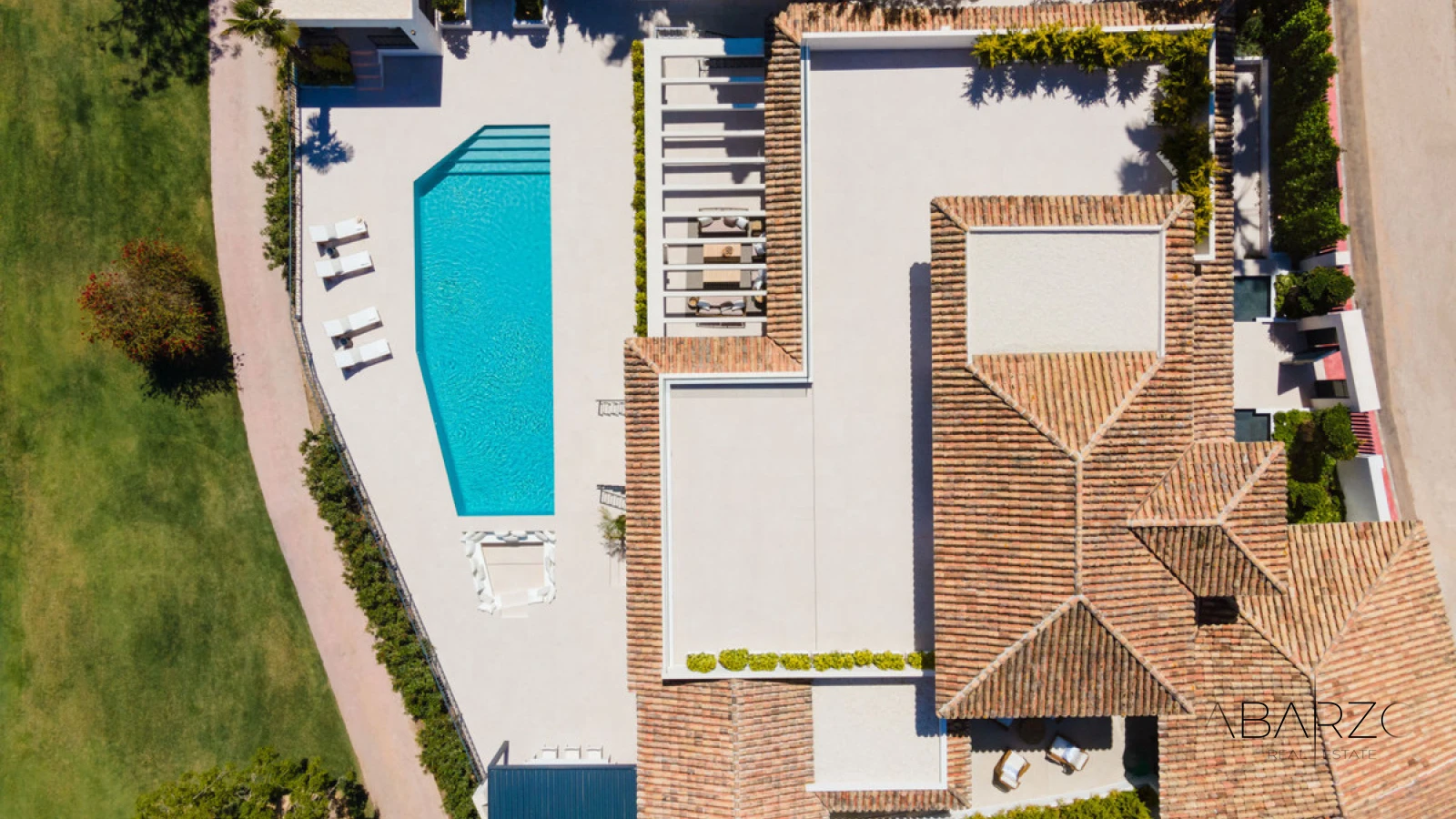 Exceptional 5-Bedroom Villa in Las Brisas Golf, Nueva Andalucía with Heated Pools and Golf Views — interior, Nueva Andalucía, Marbella (38 of 40)