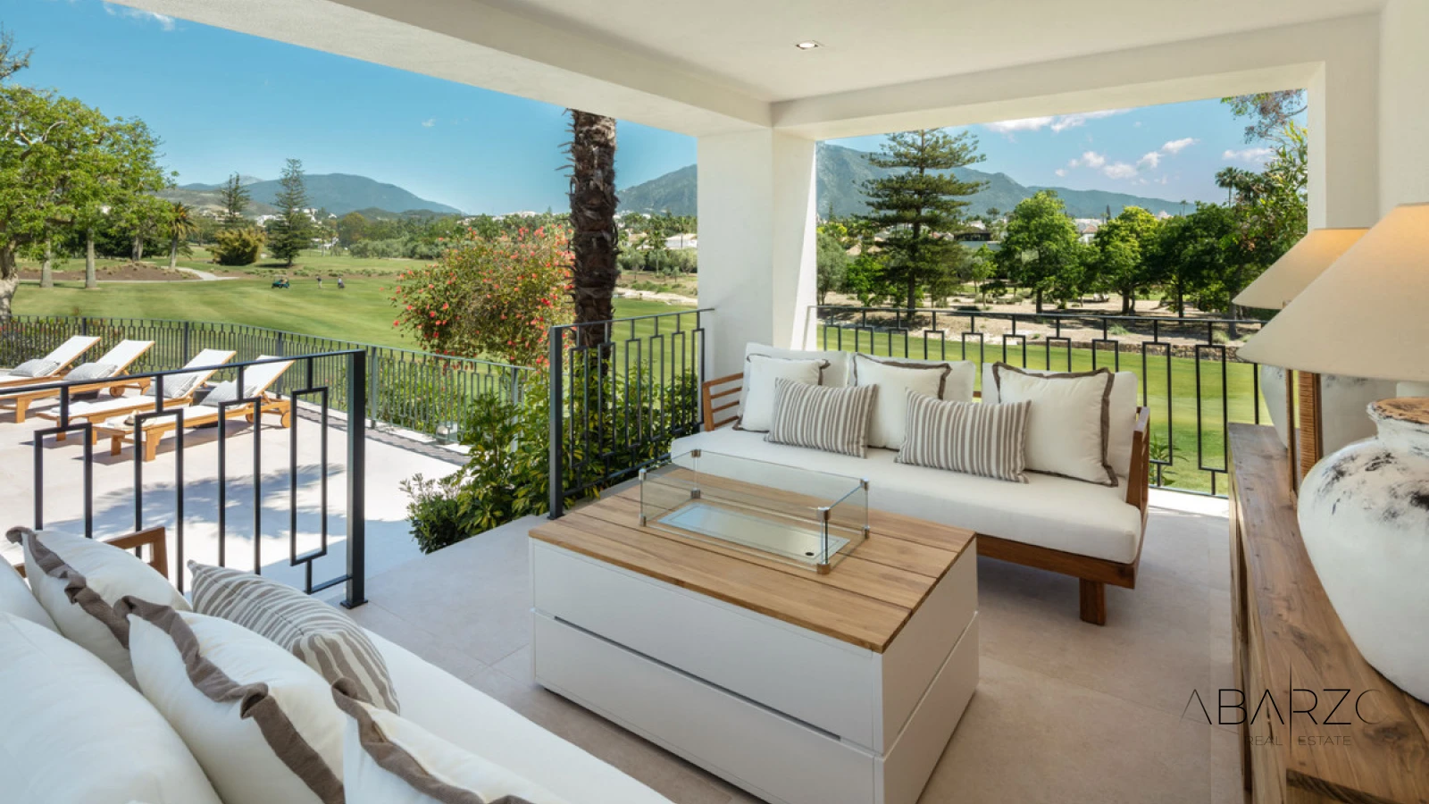 Exceptional 5-Bedroom Villa in Las Brisas Golf, Nueva Andalucía with Heated Pools and Golf Views — interior, Nueva Andalucía, Marbella (11 of 40)