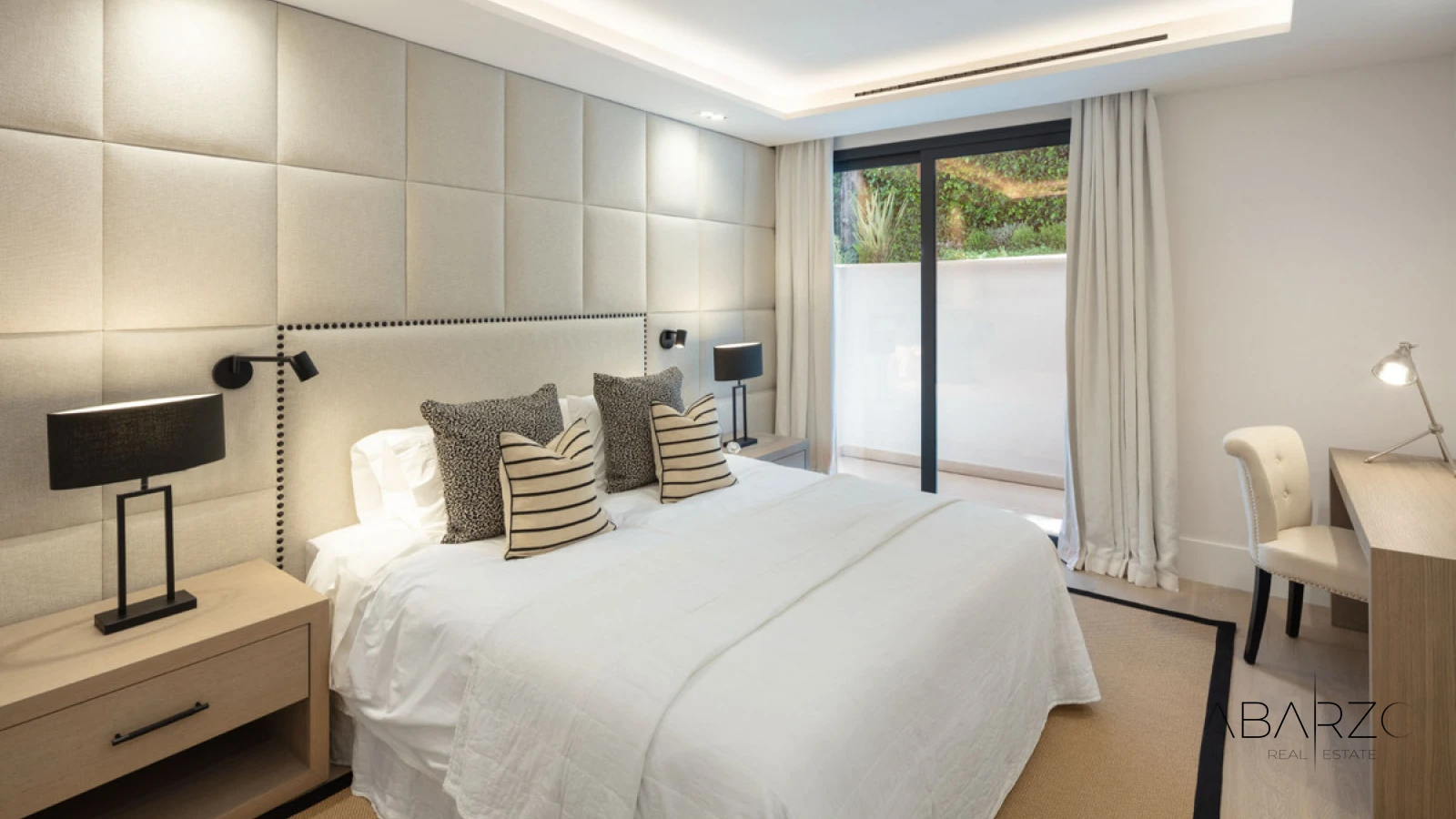 Exceptional 5-Bedroom Villa in Las Brisas Golf, Nueva Andalucía with Heated Pools and Golf Views — interior, Nueva Andalucía, Marbella (18 of 40)