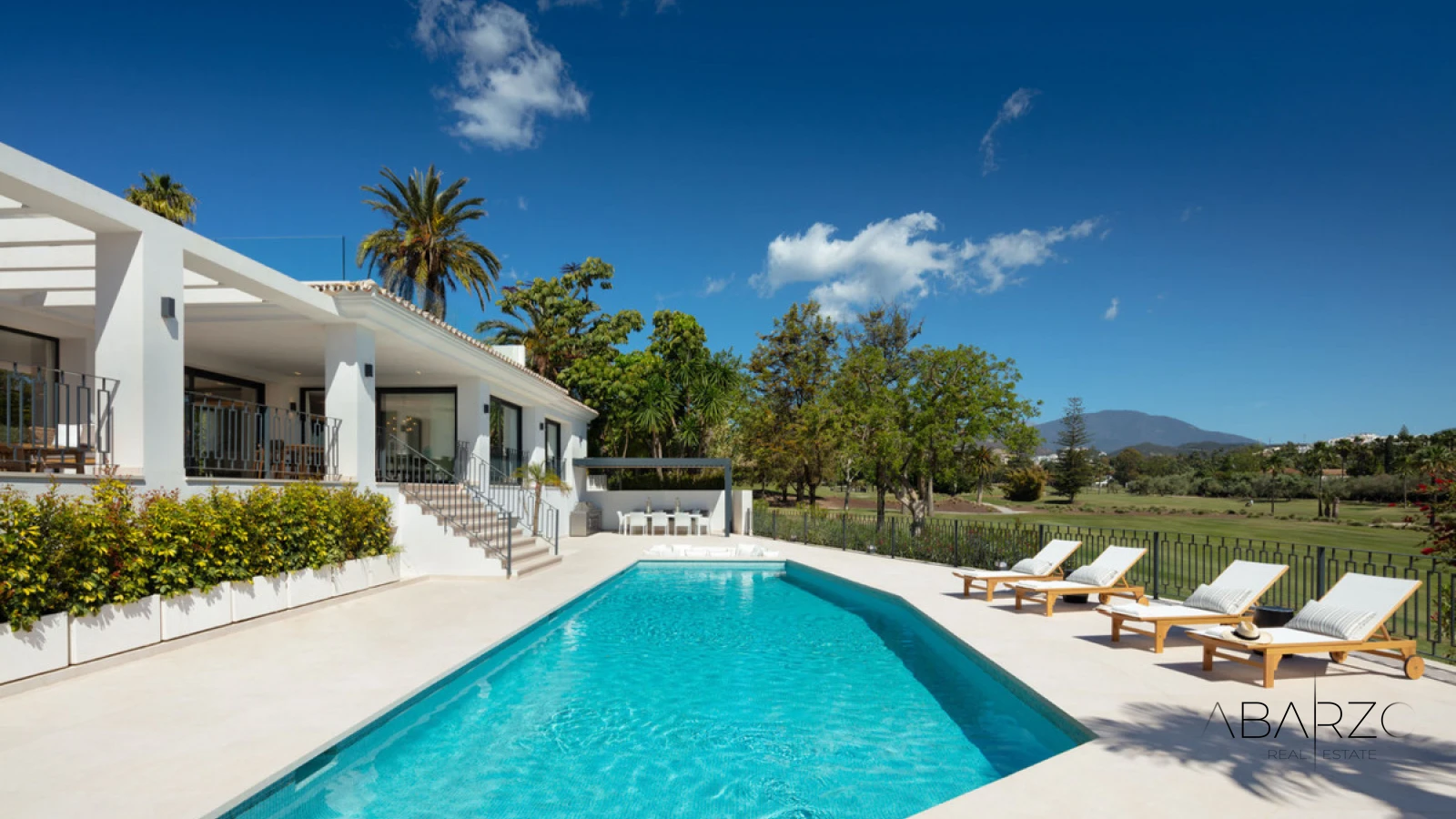 Exceptional 5-Bedroom Villa in Las Brisas Golf, Nueva Andalucía with Heated Pools and Golf Views — interior, Nueva Andalucía, Marbella (3 of 40)
