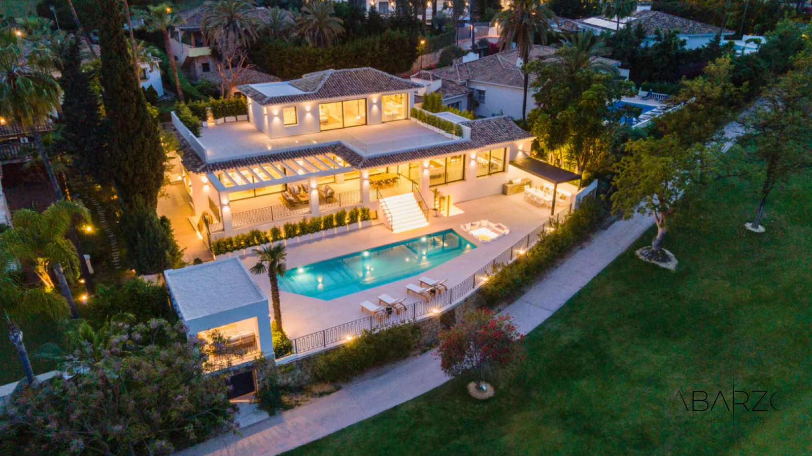 Exceptional 5-Bedroom Villa in Las Brisas Golf, Nueva Andalucía with Heated Pools and Golf Views — interior, Nueva Andalucía, Marbella (36 of 40)