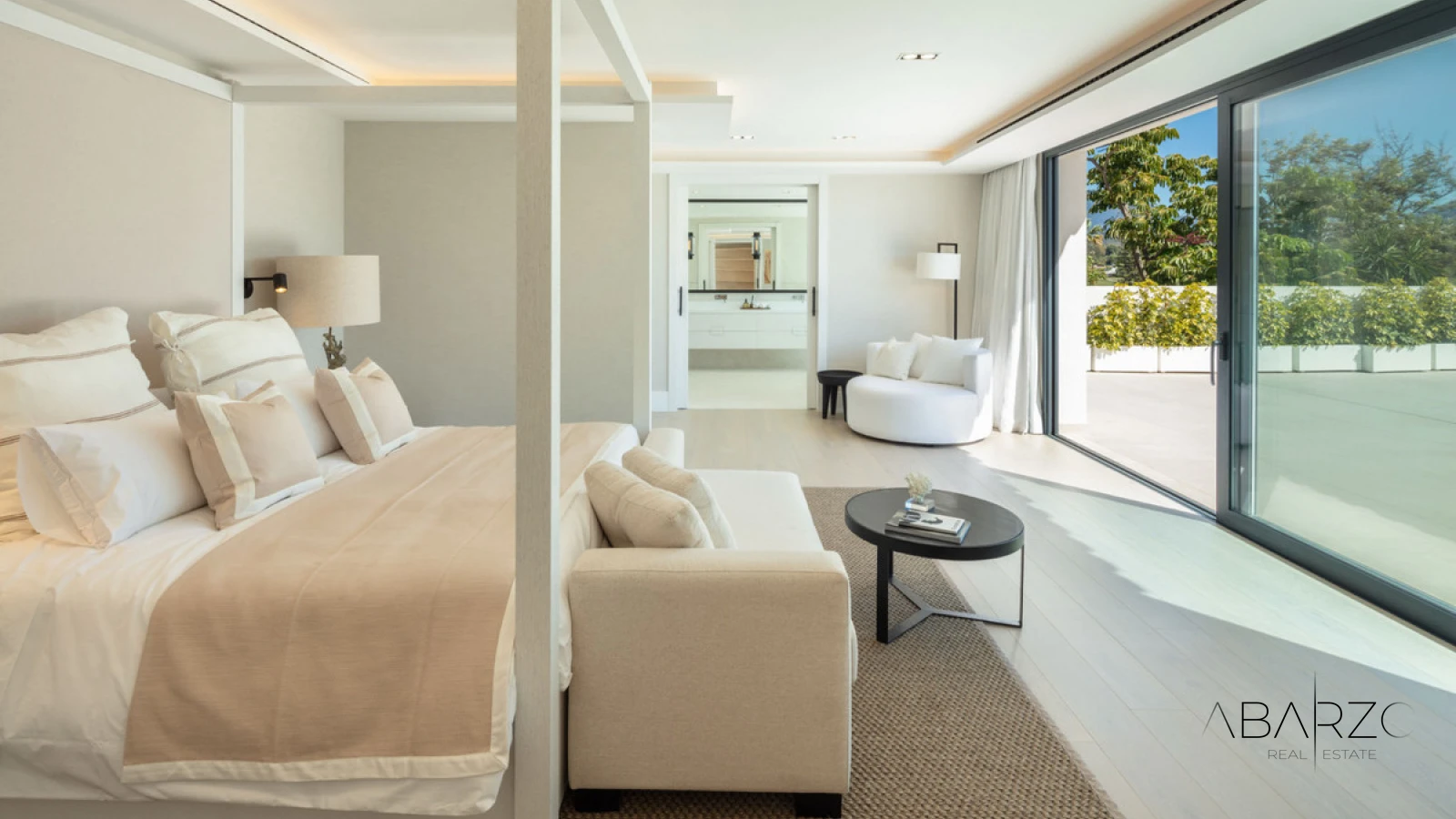 Exceptional 5-Bedroom Villa in Las Brisas Golf, Nueva Andalucía with Heated Pools and Golf Views — interior, Nueva Andalucía, Marbella (23 of 40)