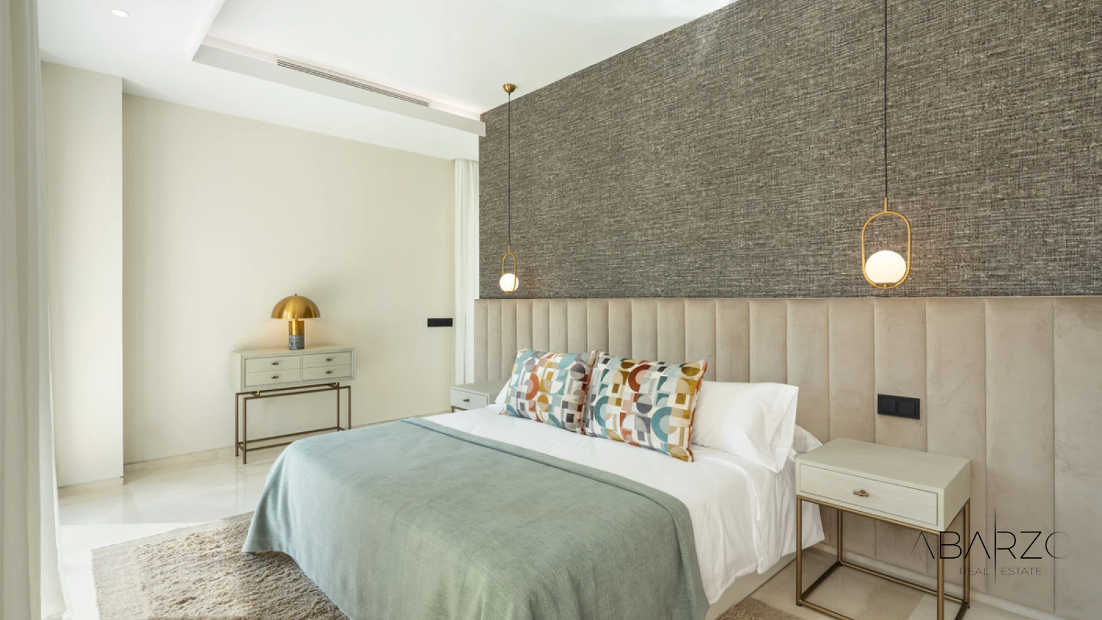 Exclusive 5-Bedroom Villa with Jacuzzi and Mountain Views in La Cerquilla, Marbella — interior, Nueva Andalucía, Marbella (16 of 44)