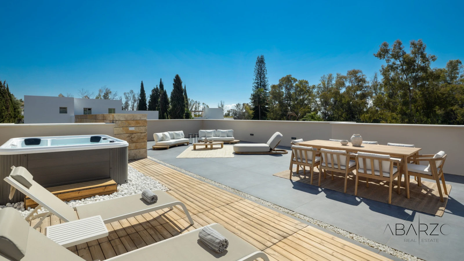 Exclusive 5-Bedroom Villa with Jacuzzi and Mountain Views in La Cerquilla, Marbella — interior, Nueva Andalucía, Marbella (28 of 44)
