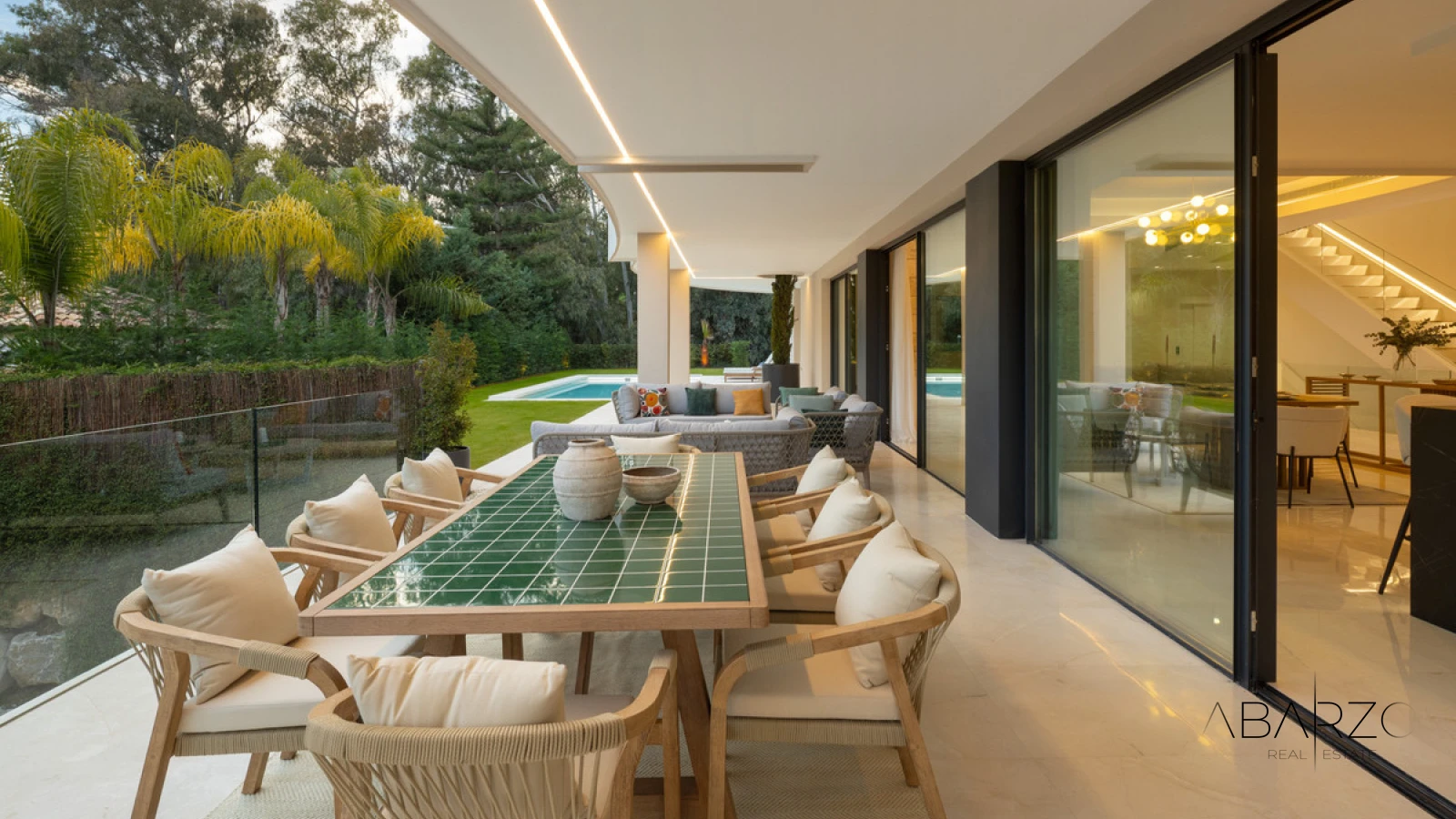 Exclusive 5-Bedroom Villa with Jacuzzi and Mountain Views in La Cerquilla, Marbella — interior, Nueva Andalucía, Marbella (38 of 44)