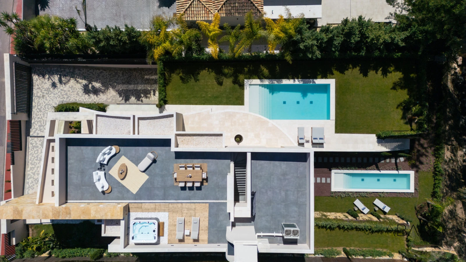Exclusive 5-Bedroom Villa with Jacuzzi and Mountain Views in La Cerquilla, Marbella — interior, Nueva Andalucía, Marbella (40 of 44)