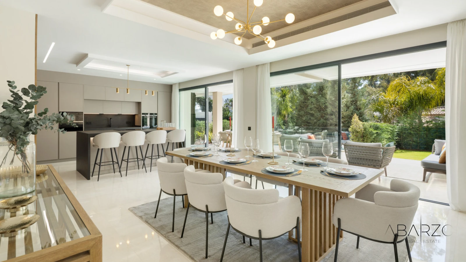 Exclusive 5-Bedroom Villa with Jacuzzi and Mountain Views in La Cerquilla, Marbella — interior, Nueva Andalucía, Marbella (6 of 44)