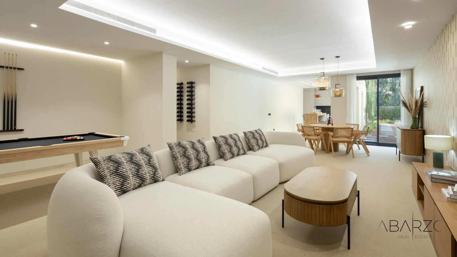 Exclusive 5-Bedroom Villa with Jacuzzi and Mountain Views in La Cerquilla, Marbella — interior, Nueva Andalucía, Marbella (24 of 44)