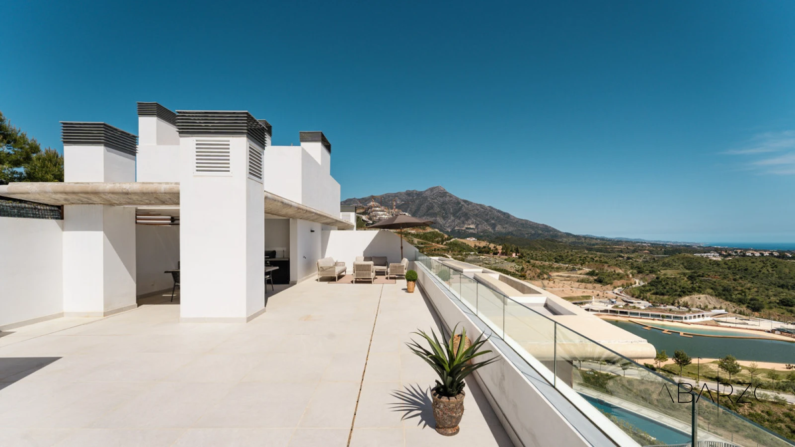 Duplex Penthouse for Sale in Real de la Quinta, Benahavís with Sea Views and Large Solarium — interior, La Quinta, Benahavís (38 of 49)