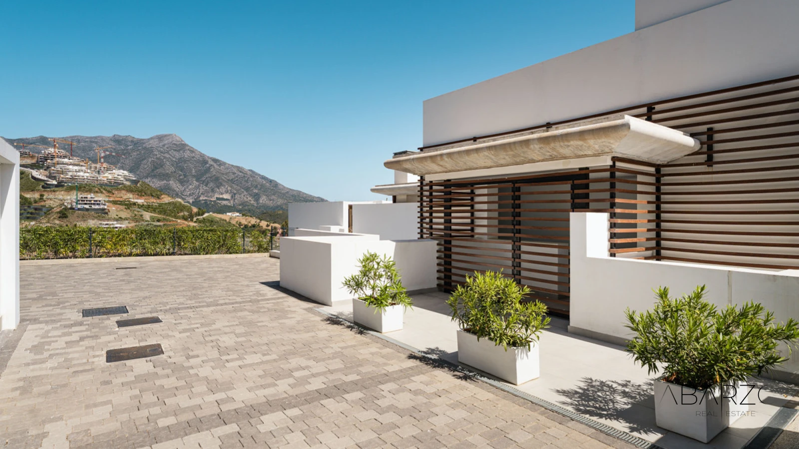 Duplex Penthouse for Sale in Real de la Quinta, Benahavís with Sea Views and Large Solarium — interior, La Quinta, Benahavís (42 of 49)