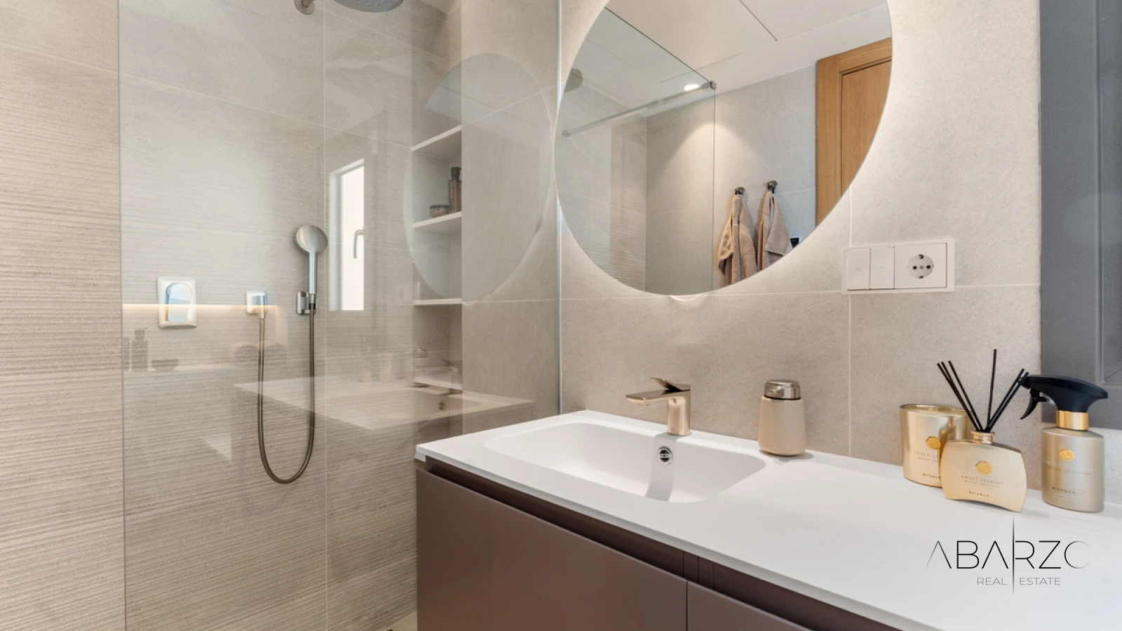 Duplex Penthouse for Sale in Real de la Quinta, Benahavís with Sea Views and Large Solarium — interior, La Quinta, Benahavís (32 of 49)