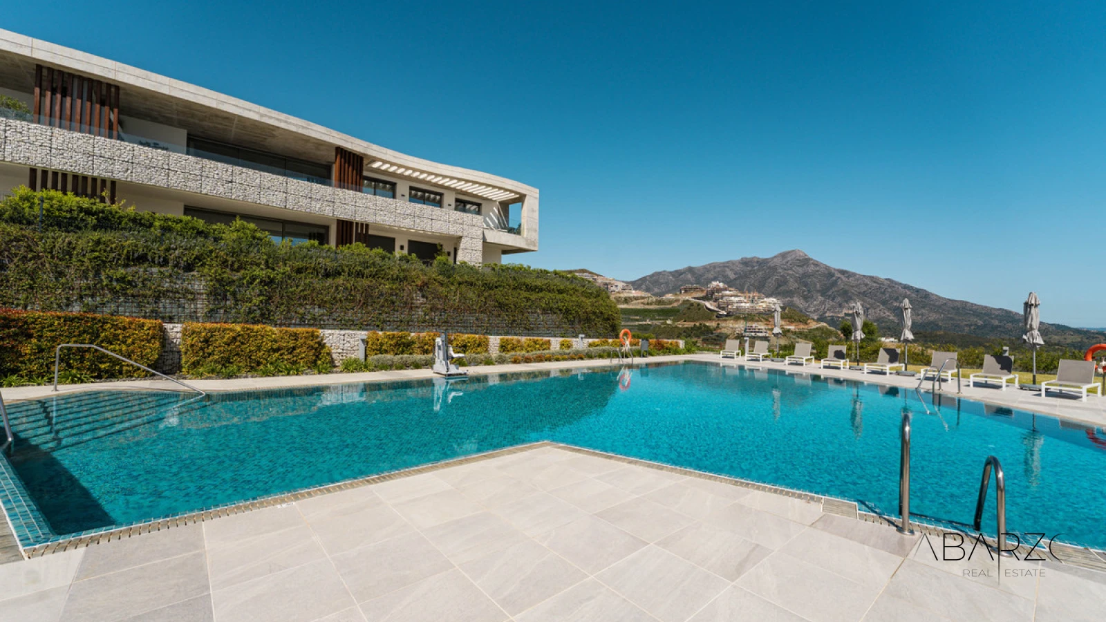 Duplex Penthouse for Sale in Real de la Quinta, Benahavís with Sea Views and Large Solarium — luxury property for sale in La Quinta, Benahavís
