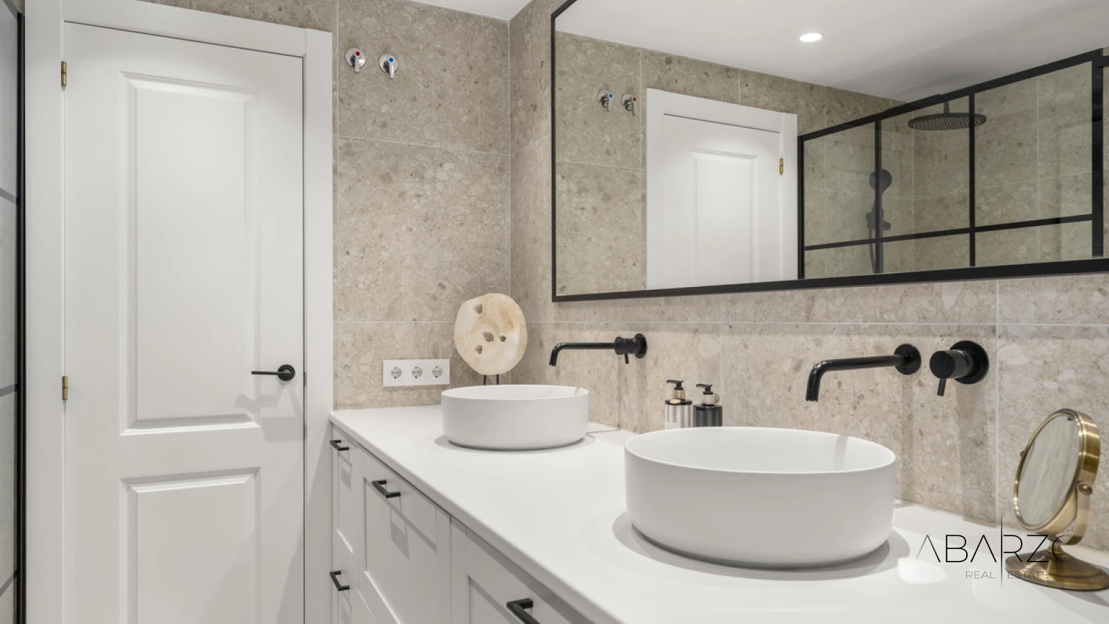 Fully Renovated 3-Bedroom Apartment in Aldea Blanca with Pool Views — interior, Nueva Andalucía, Marbella (29 of 32)