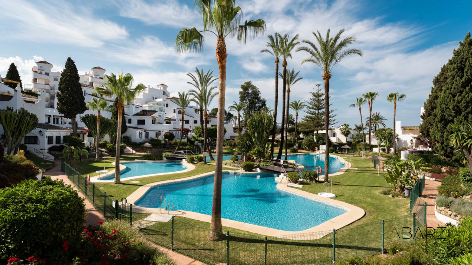 Fully Renovated 3-Bedroom Apartment in Aldea Blanca with Pool Views — luxury property for sale in Nueva Andalucía, Marbella