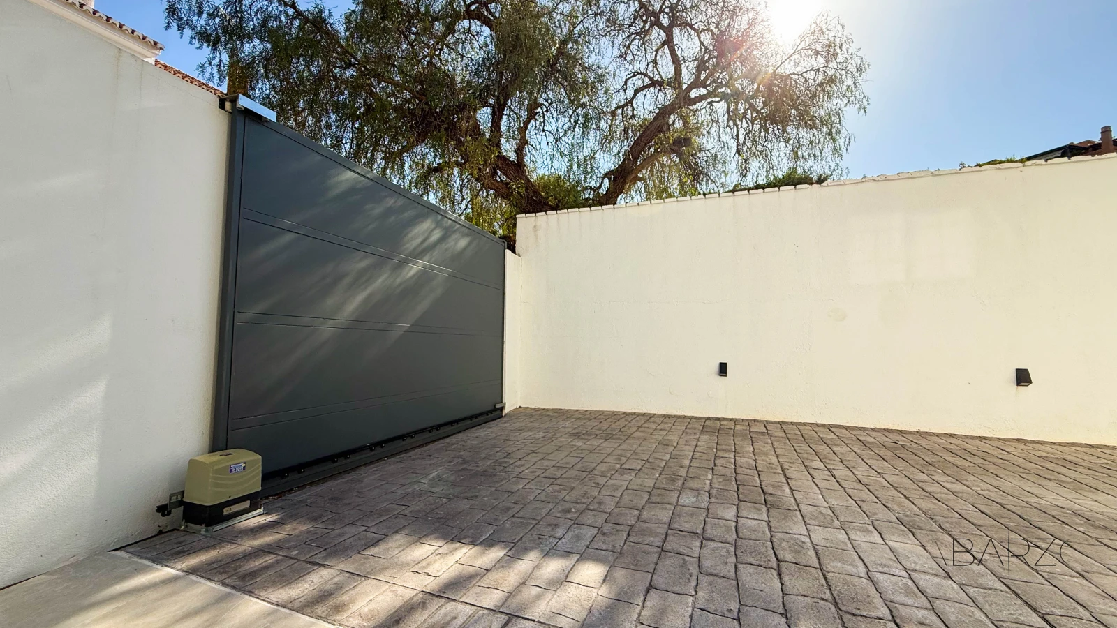Corner townhouse in Marbella with heated pool and jacuzzi — interior, Marbella Centro, Marbella (8 of 44)
