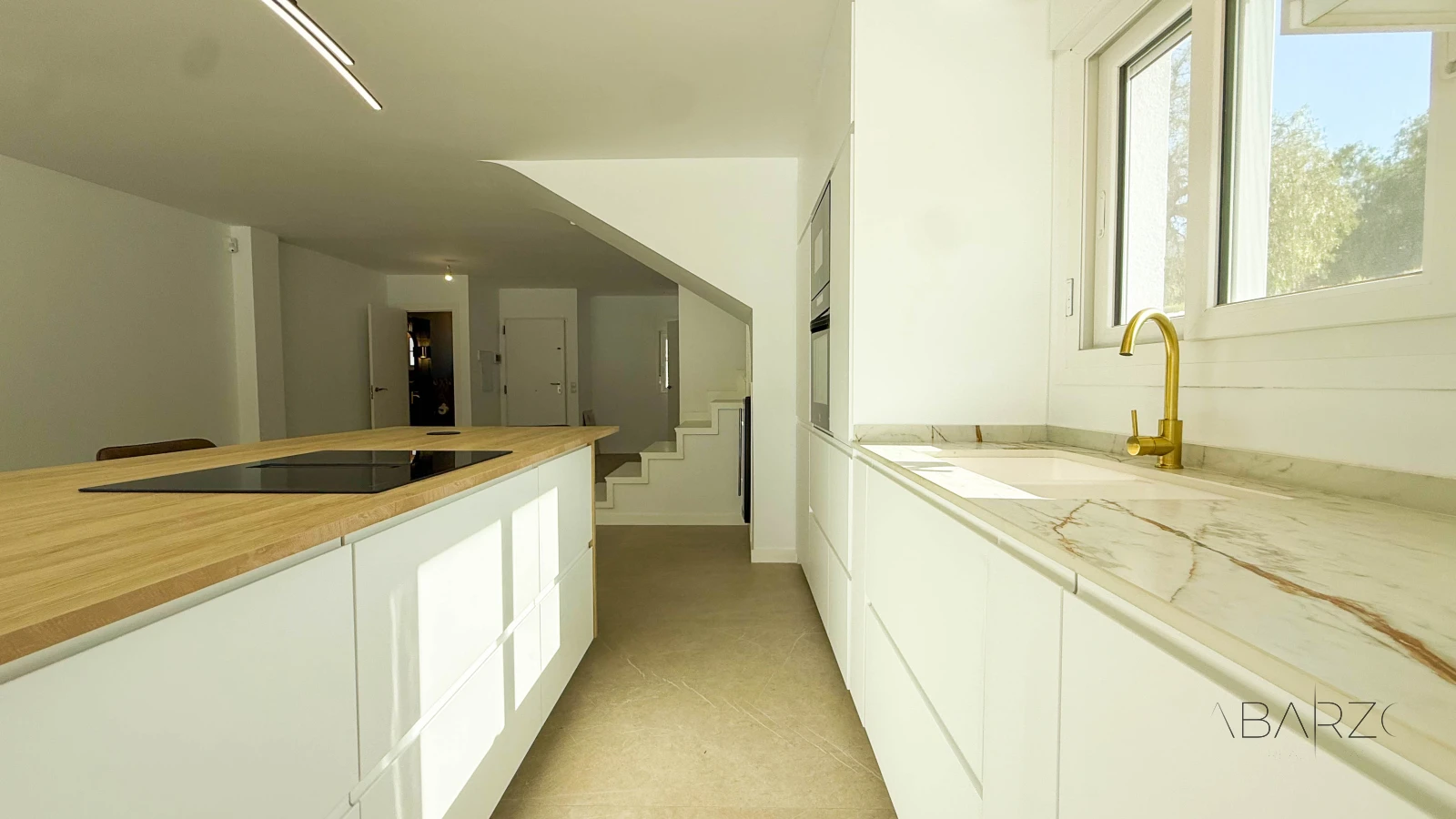 Corner townhouse in Marbella with heated pool and jacuzzi — interior, Marbella Centro, Marbella (13 of 44)