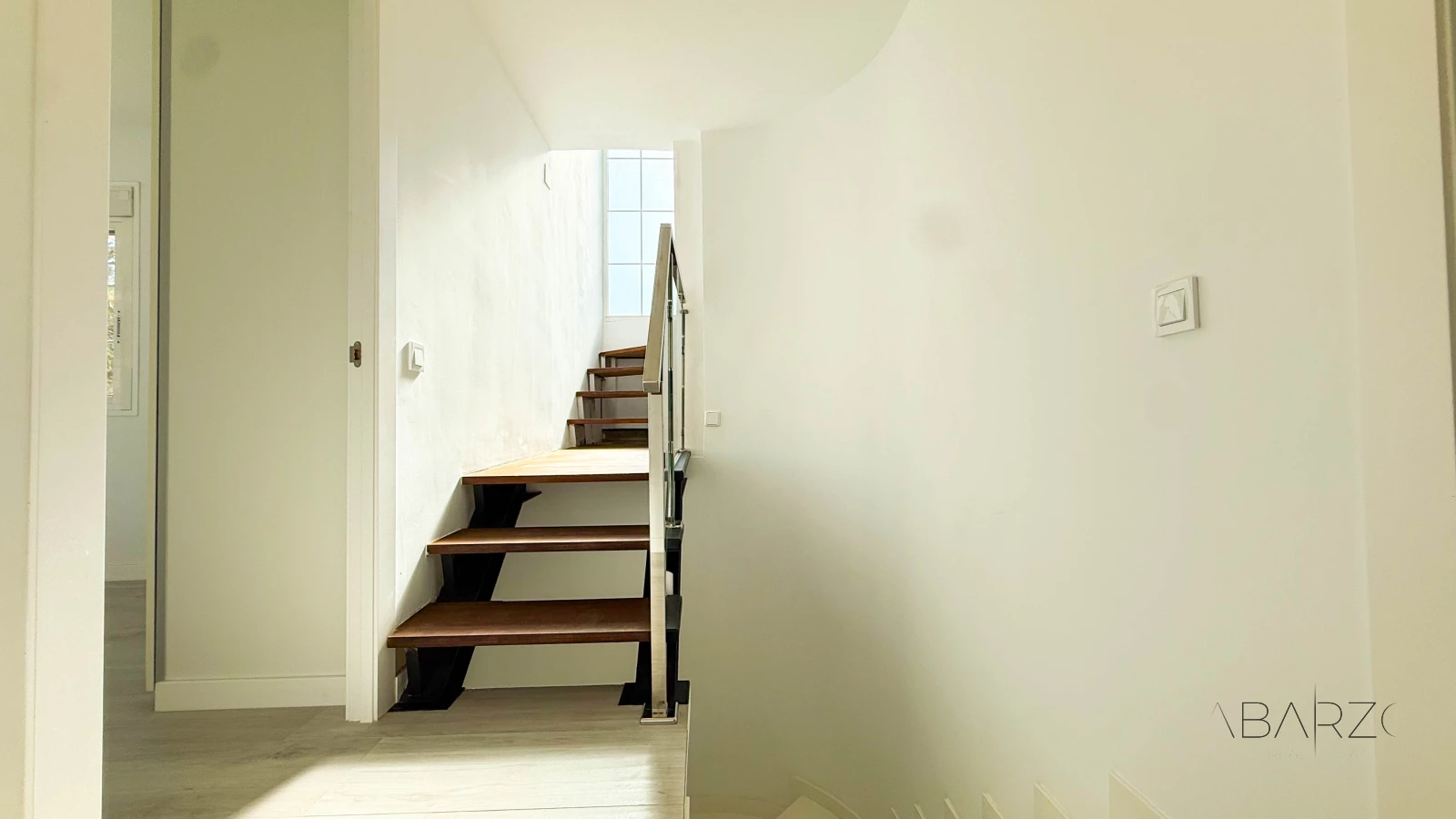 Corner townhouse in Marbella with heated pool and jacuzzi — interior, Marbella Centro, Marbella (38 of 44)