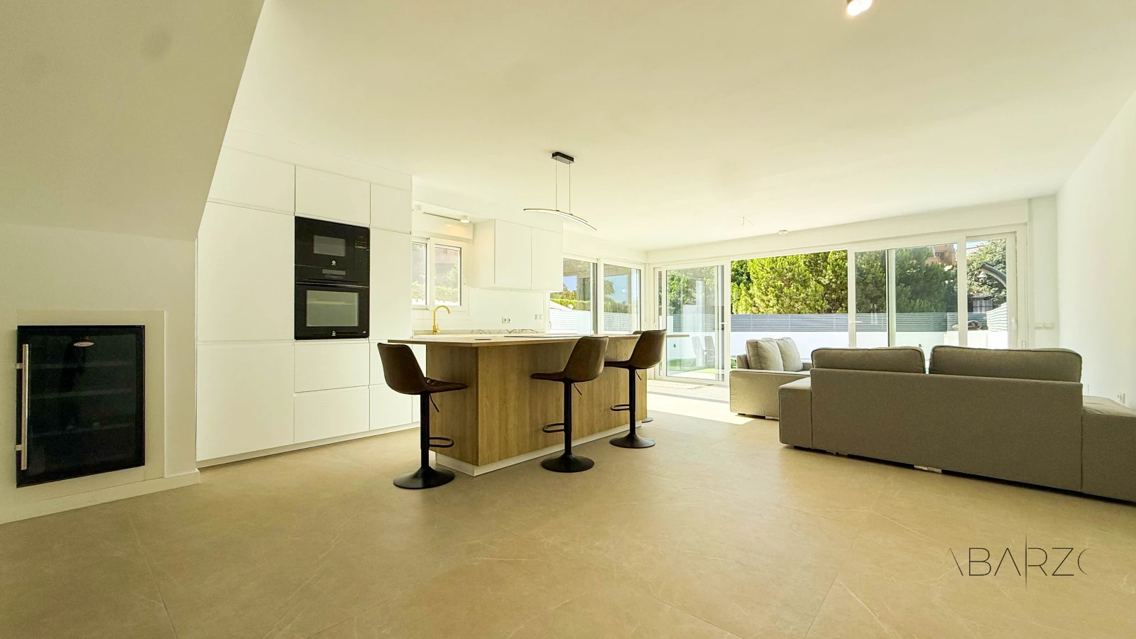 Corner townhouse in Marbella with heated pool and jacuzzi — interior, Marbella Centro, Marbella (10 of 44)